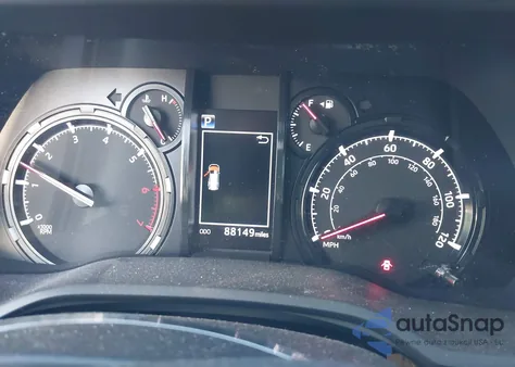 2022 Toyota 4Runner Sr5 z USA, uszkodzony, nr VIN JTEEU5JR1N5275337